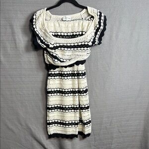 Freshman Black and Cream Knit 2‎ piece crochet medium NWT